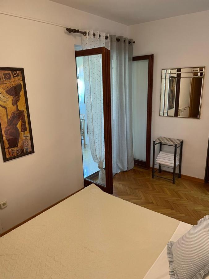 Gorana Studio Apartment Jelsa  Exterior photo